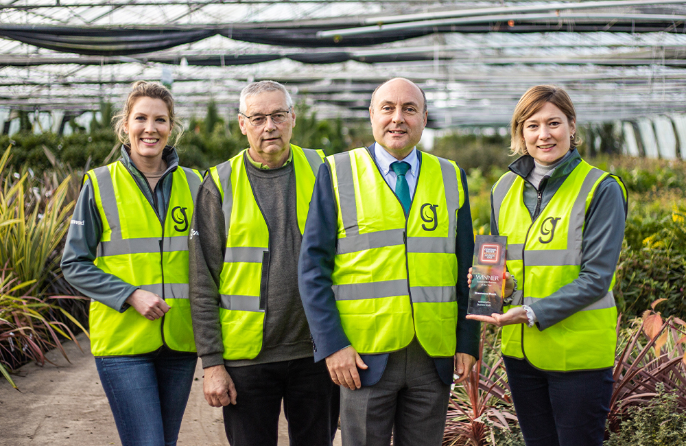 Andrew Griffith MP visits Sustainable Business of the Year, Greenwood Plants, to learn more about its peat-free strategy
